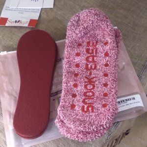 SNOOK EASE HEATED BED SOCKS WITH MICROWAVEABLE HEATED INSERTS- BRAND NEW SEALED